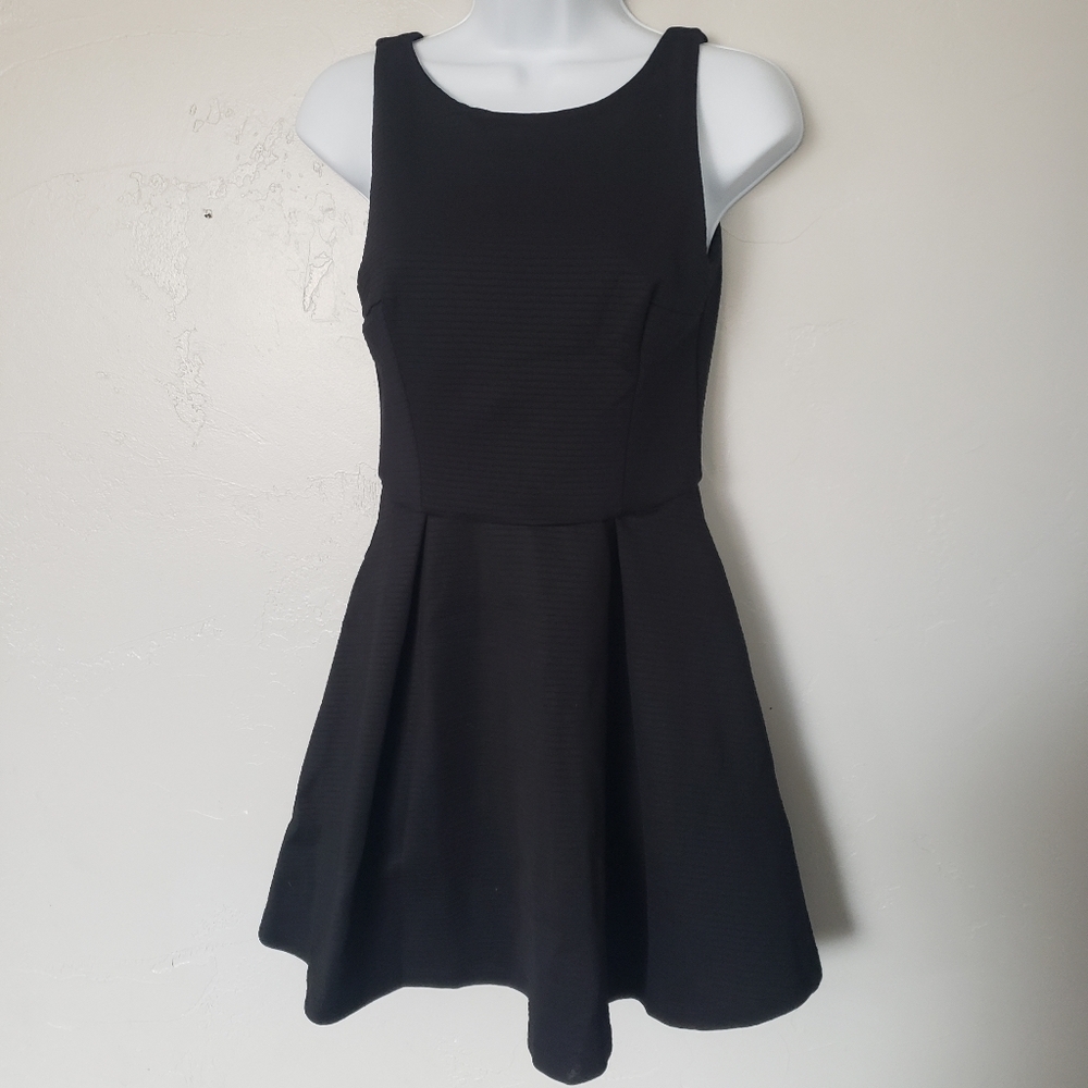 Zara Trafaluc Women's Small Black Sleeveless Mini Dress Pleated Ribbed